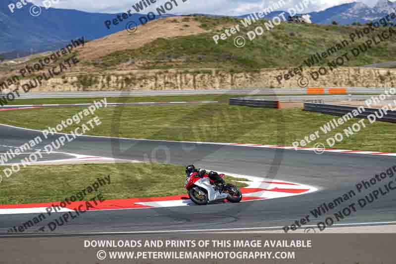 cadwell no limits trackday;cadwell park;cadwell park photographs;cadwell trackday photographs;enduro digital images;event digital images;eventdigitalimages;navarra;no limits trackdays;peter wileman photography;racing digital images;trackday digital images;trackday photos